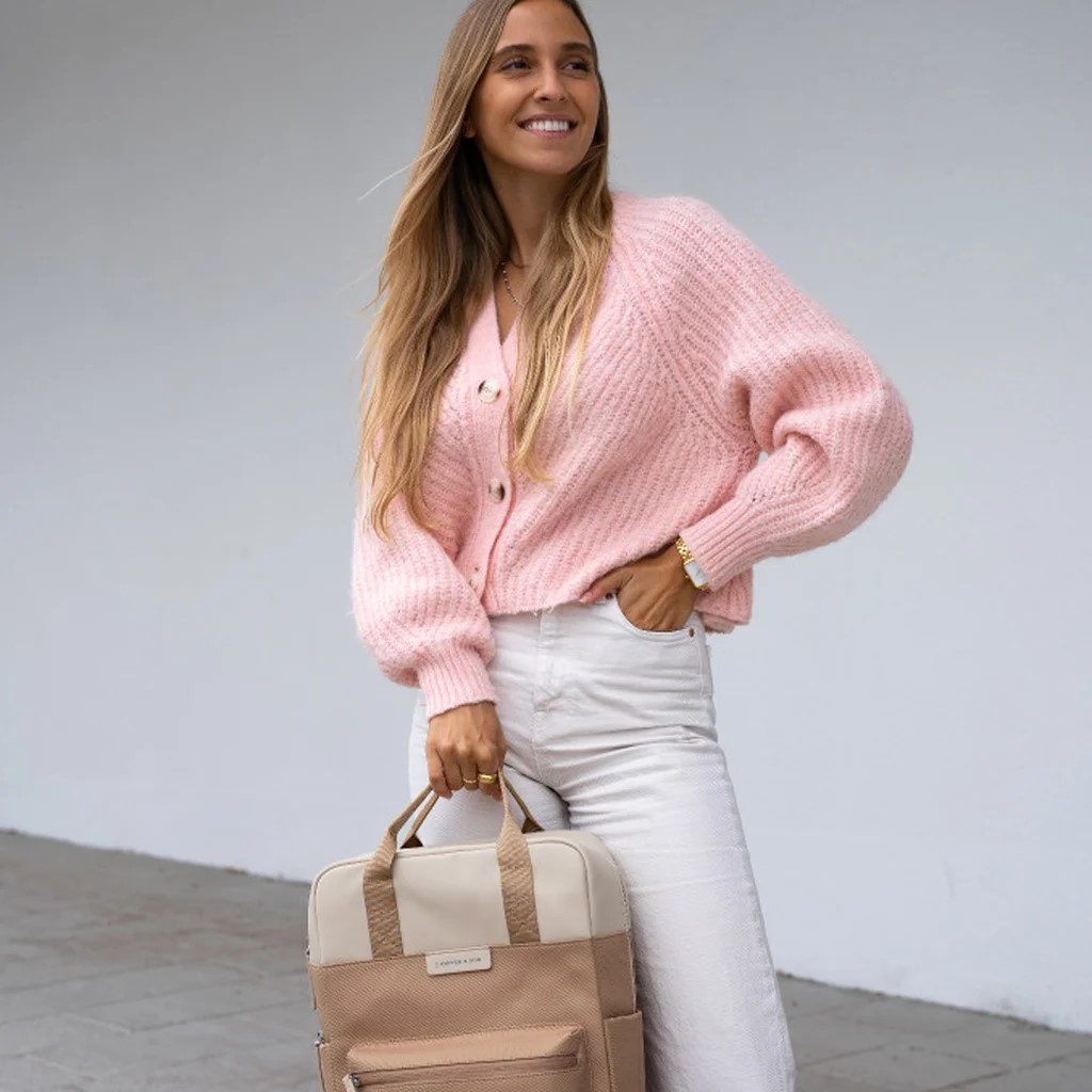 junge frau trägt kapten & son bergen dune.jpg